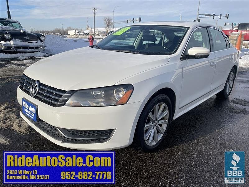 2013 VOLKSWAGEN Passat