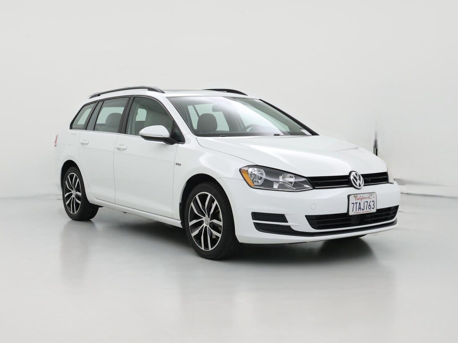 2016 VOLKSWAGEN Golf SportWagen
