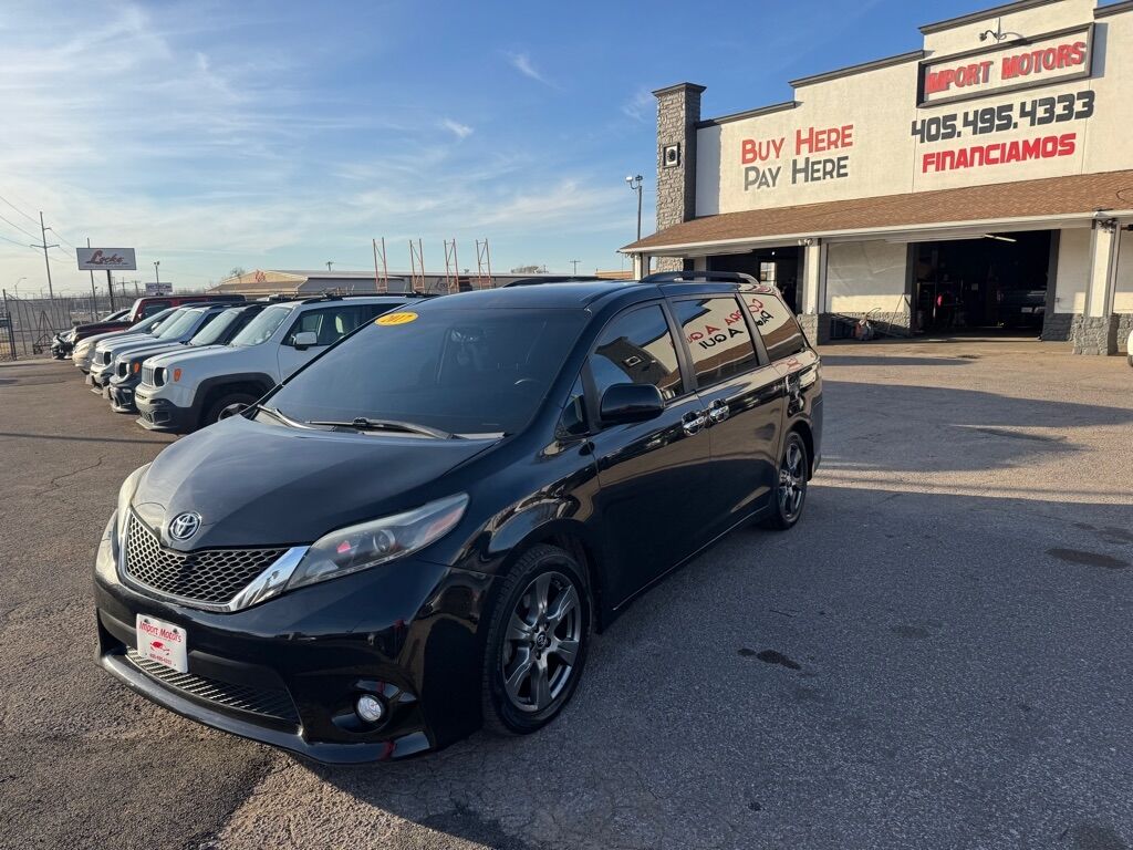 2017 TOYOTA Sienna