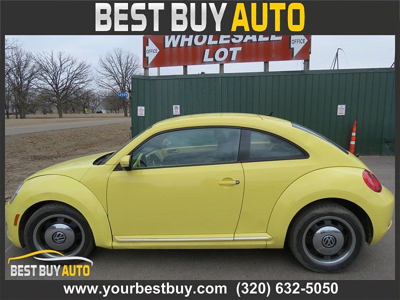 2012 VOLKSWAGEN Beetle