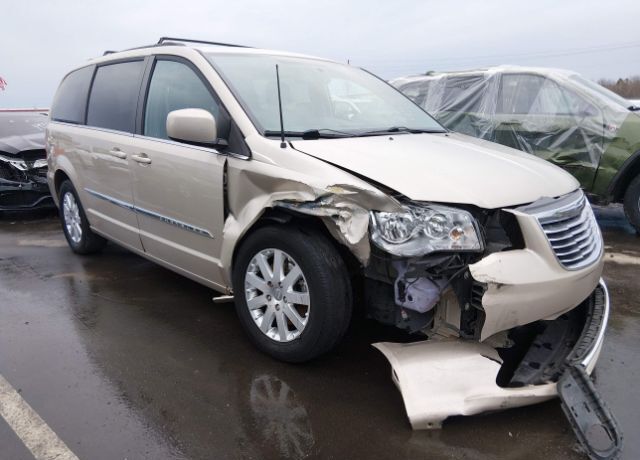 2016 CHRYSLER Town and Country