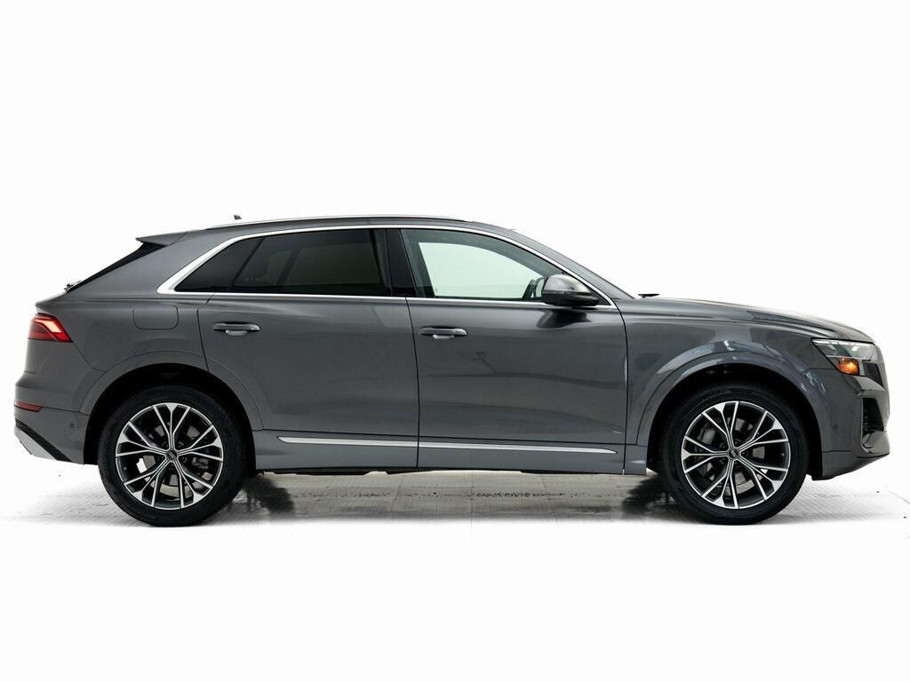 2025 Audi Q8