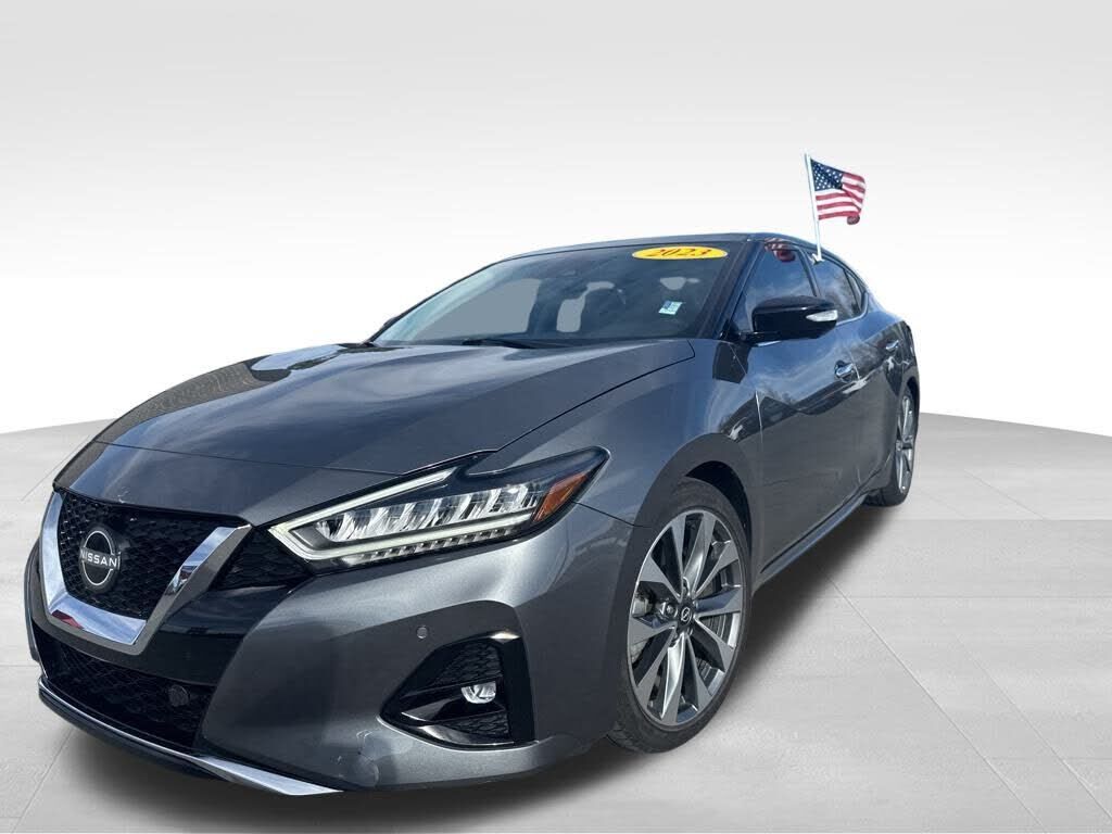 2023 NISSAN Maxima