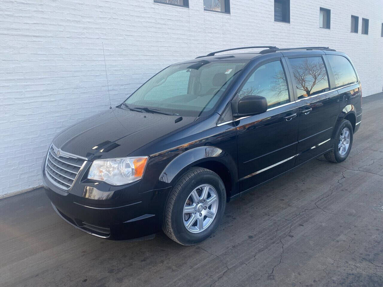 2010 CHRYSLER Town and Country