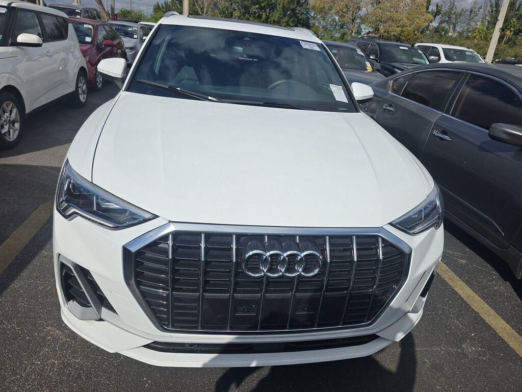 2025 Audi Q3