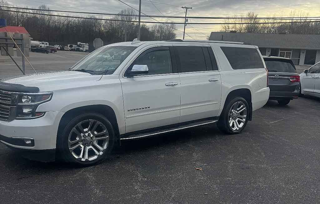 2017 CHEVROLET Suburban
