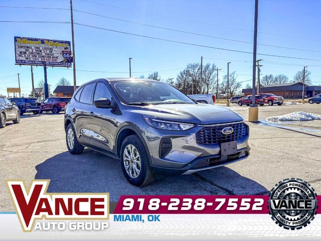 2025 FORD Escape