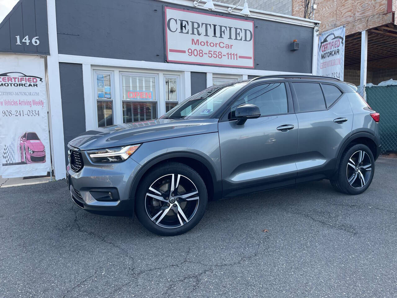 2019 VOLVO XC40