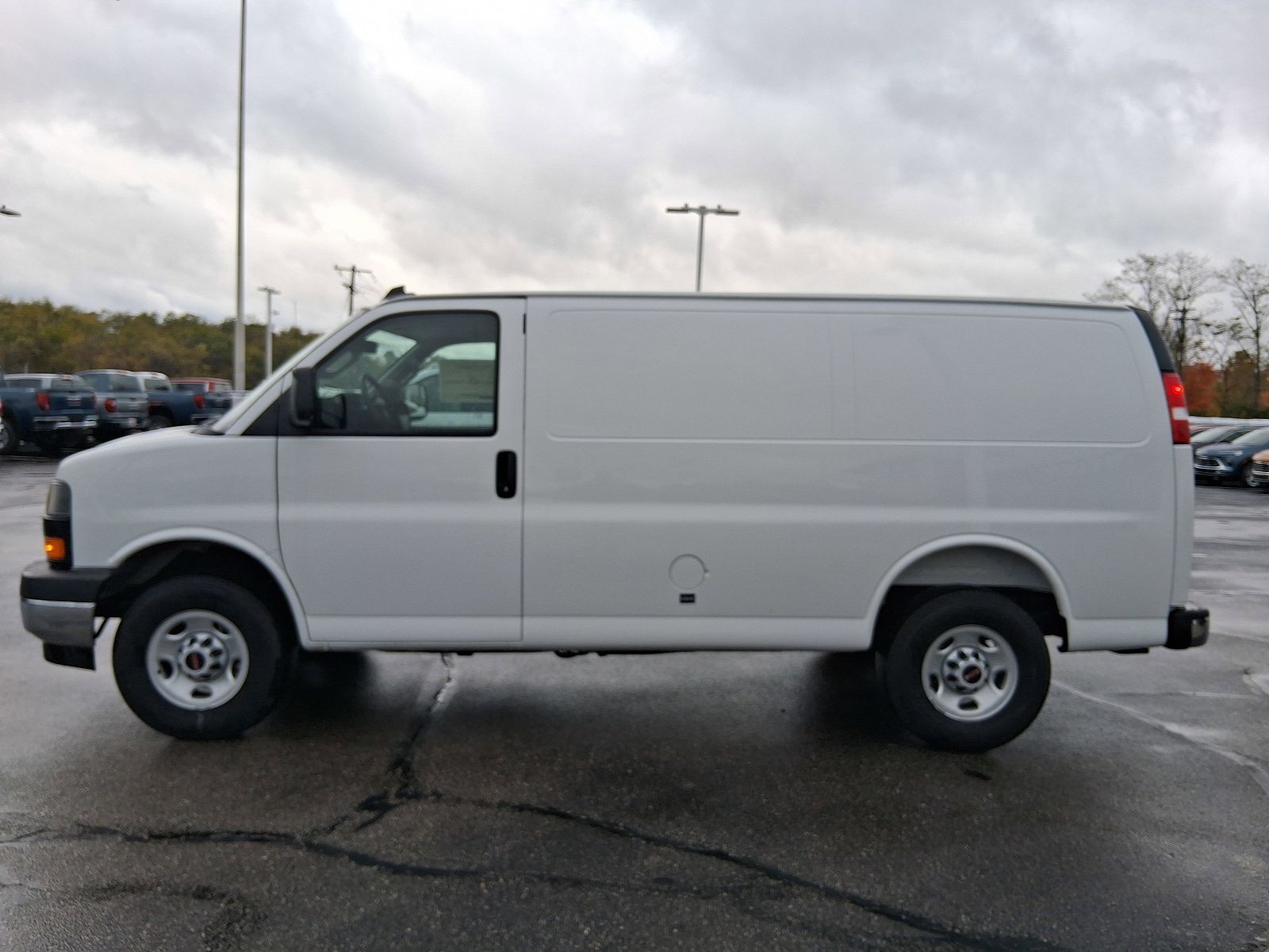 2025 GMC Savana