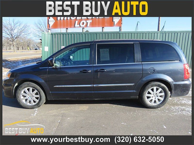 2014 CHRYSLER Town and Country