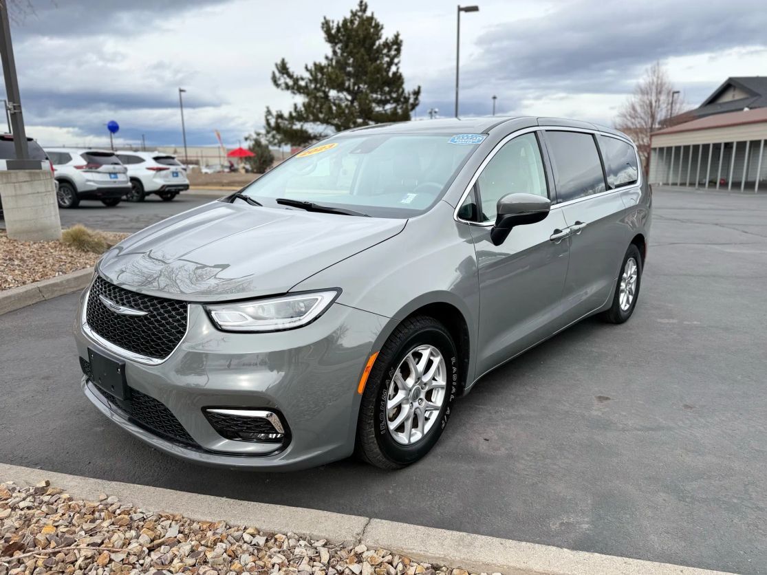 2023 CHRYSLER Pacifica