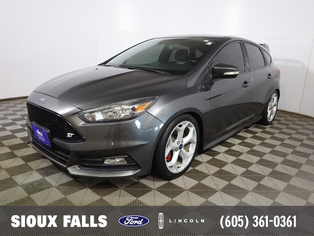 2017 FORD Focus