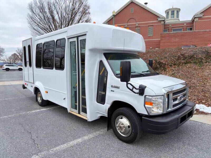 2014 FORD E-350