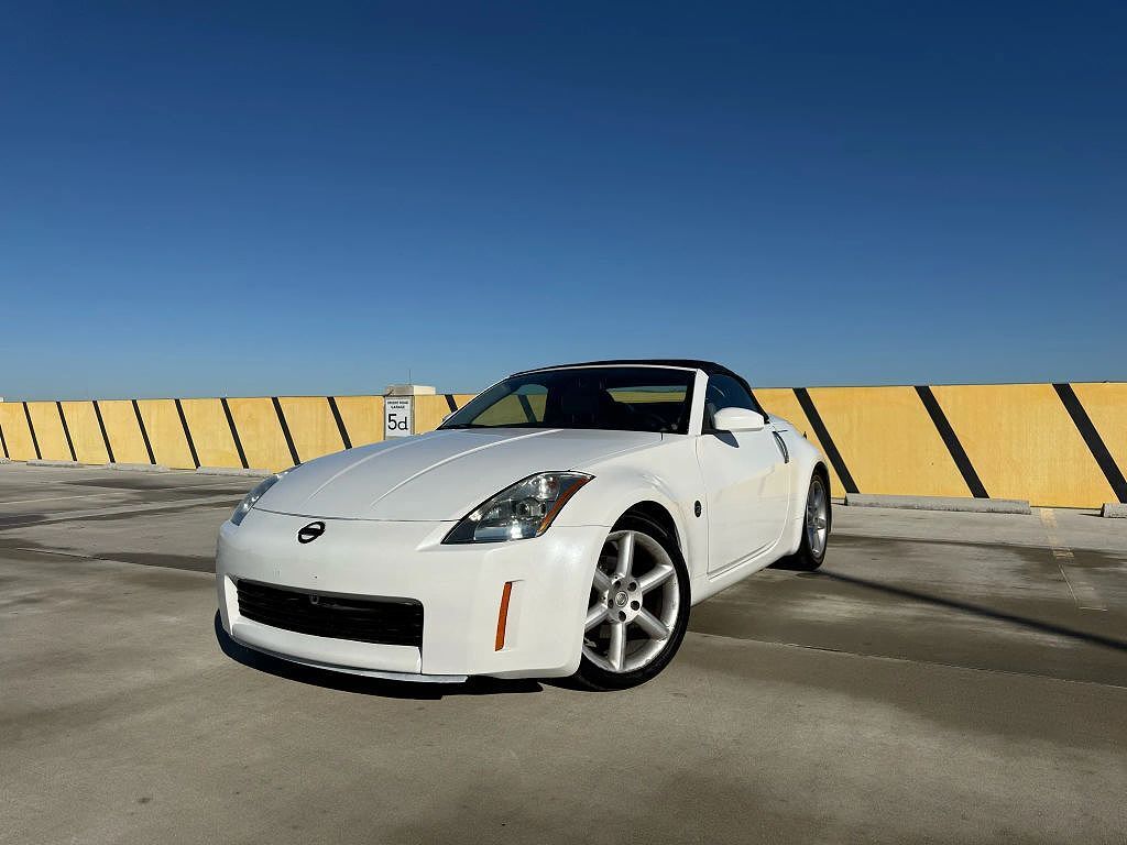 2005 NISSAN 350Z
