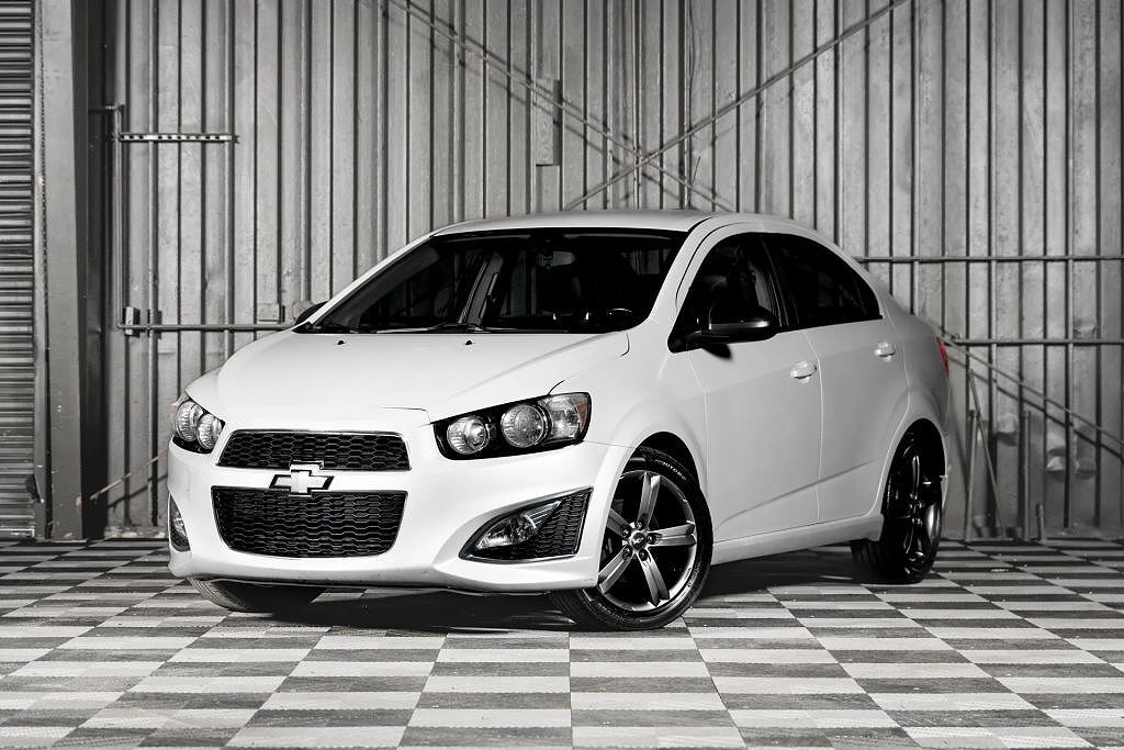 2015 CHEVROLET Sonic