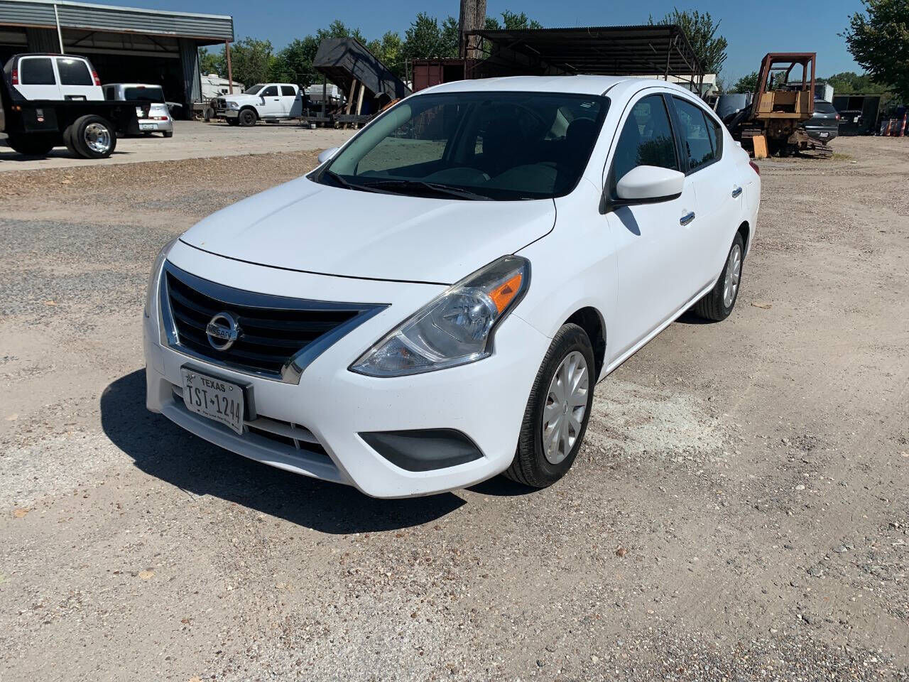2015 NISSAN Versa