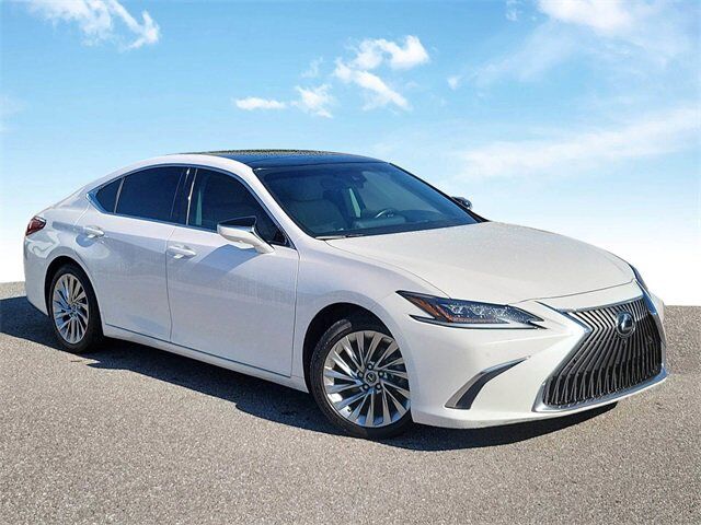 2020 LEXUS ES