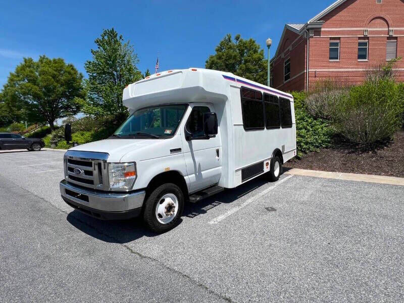 2016 FORD E-450