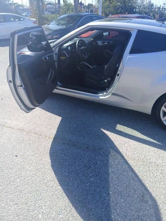 2013 HYUNDAI Veloster
