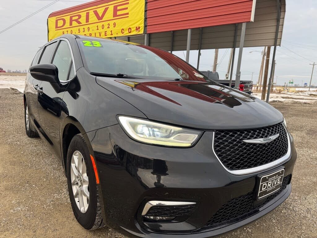 2023 CHRYSLER Pacifica