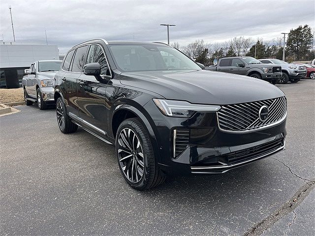 2025 VOLVO XC90