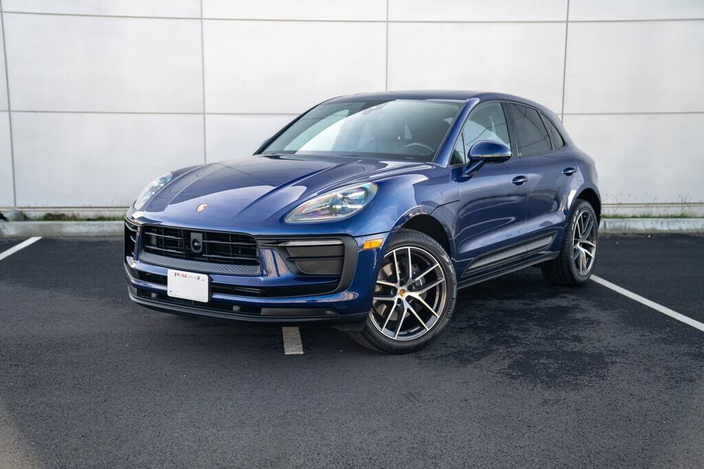 2024 PORSCHE Macan