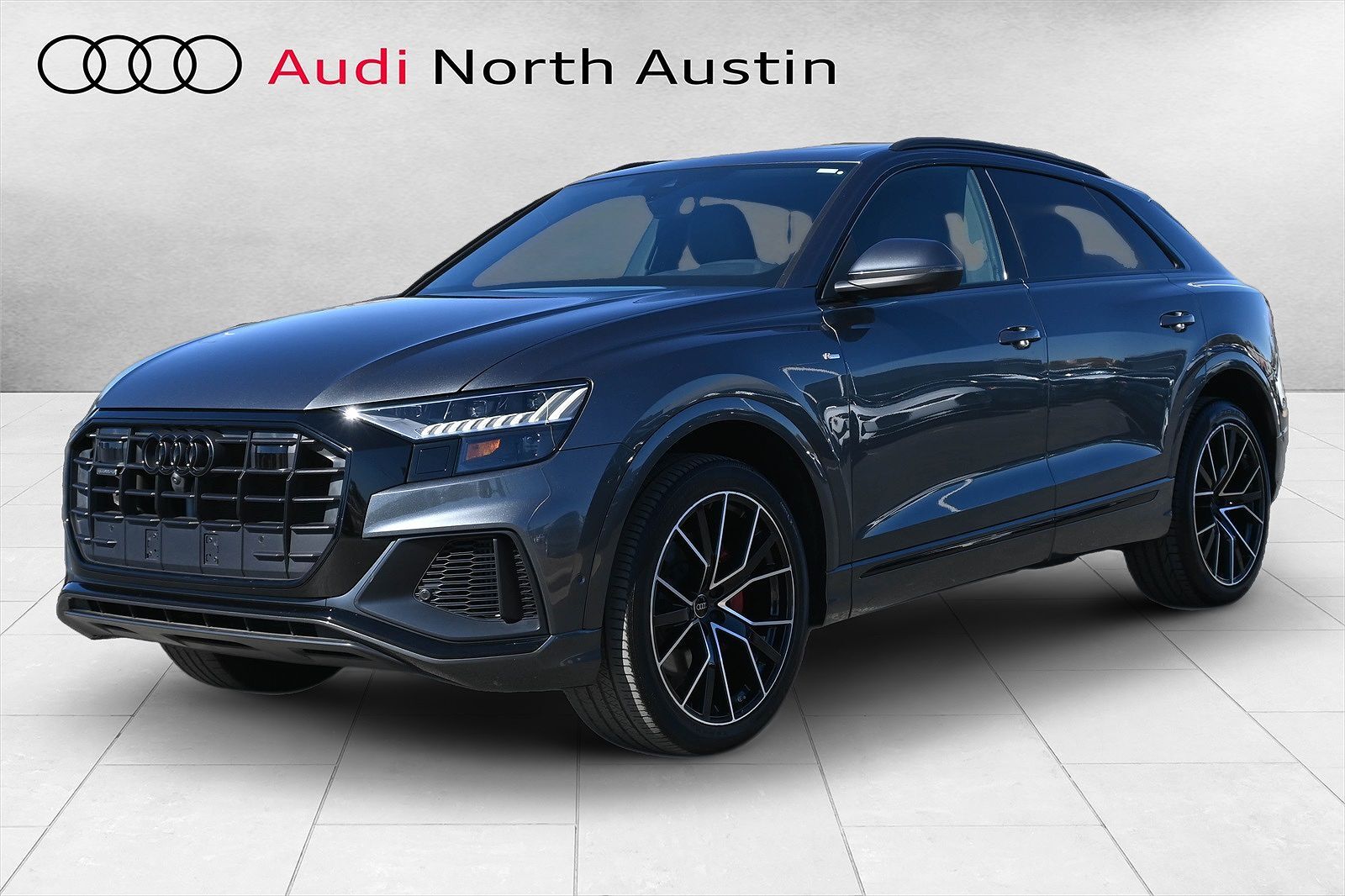 2023 AUDI Q8