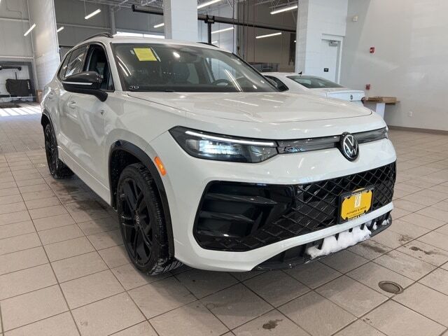 2026 VOLKSWAGEN Tiguan