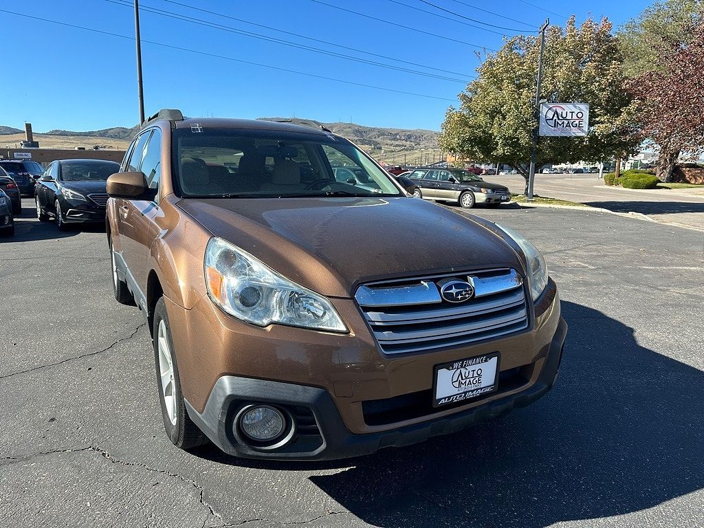 2013 SUBARU Outback