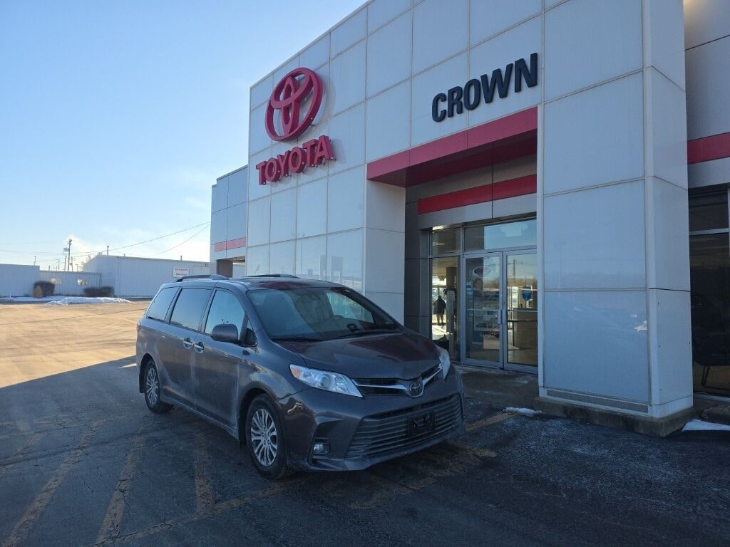 2019 TOYOTA Sienna