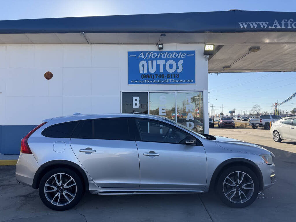 2016 VOLVO V60CC