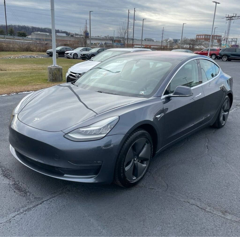 2018 TESLA Model 3