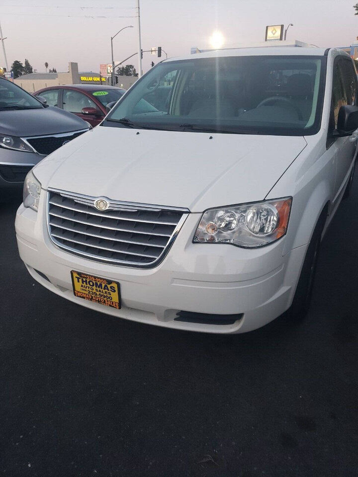 2010 CHRYSLER Town and Country