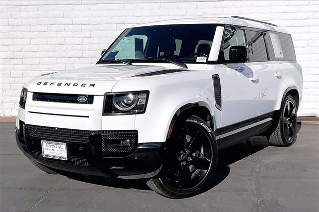 2024 LAND ROVER Defender