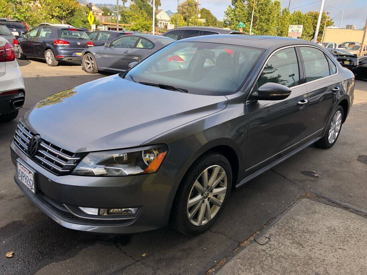 2012 VOLKSWAGEN Passat