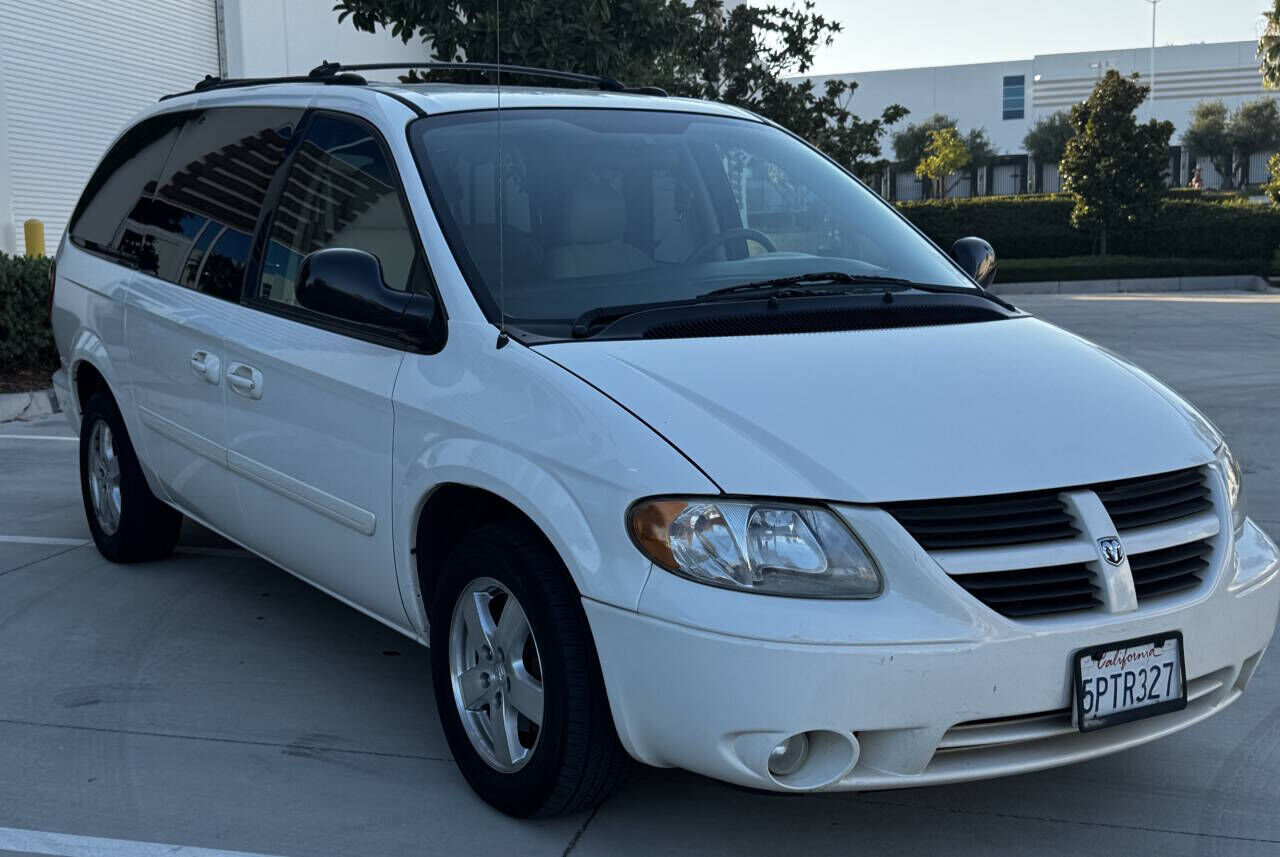 2005 DODGE Caravan