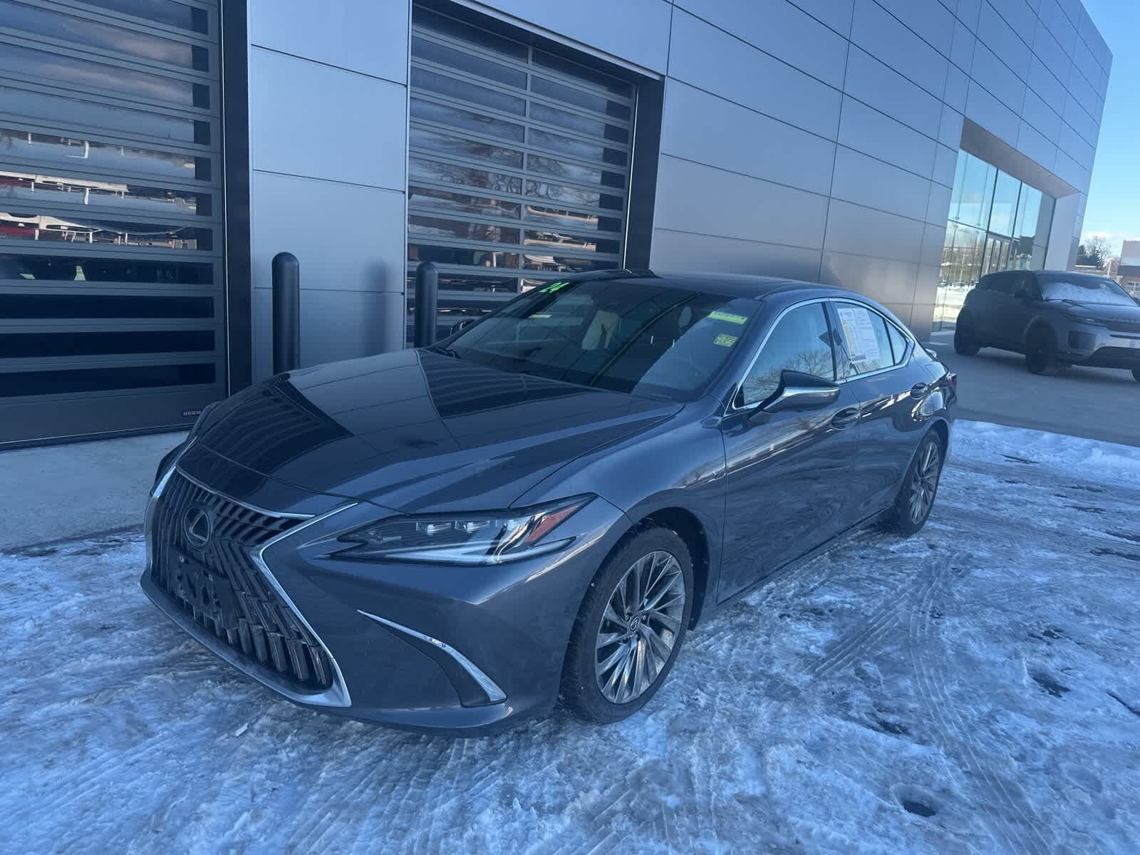 2024 LEXUS ES