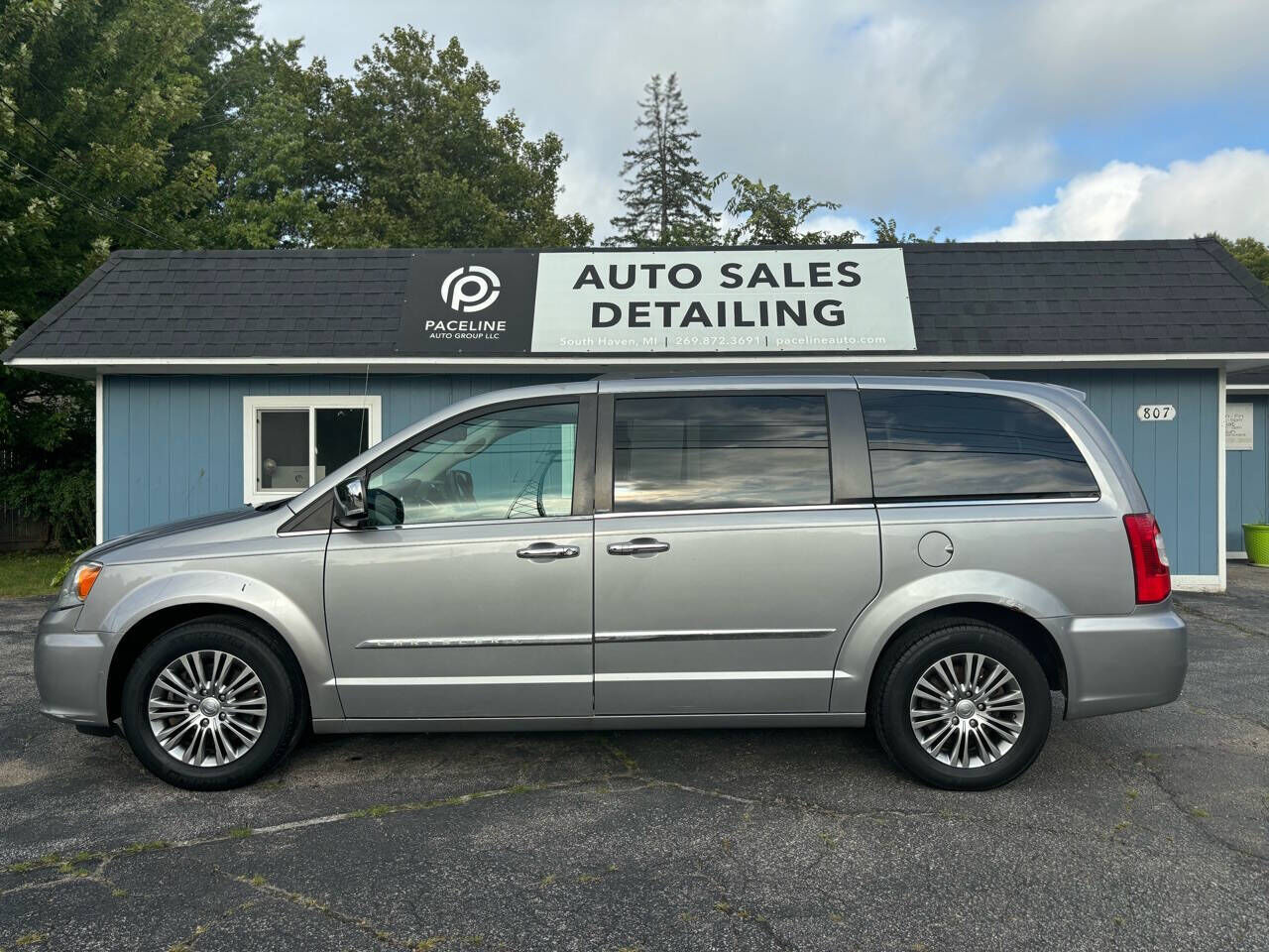 2014 CHRYSLER Town and Country
