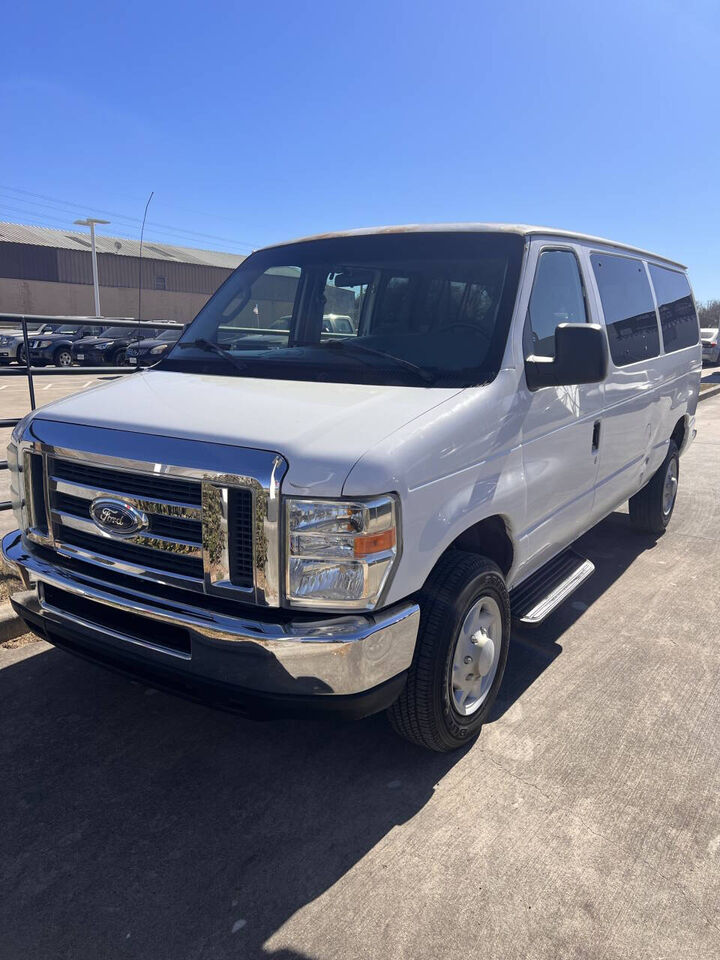 2008 FORD E-350