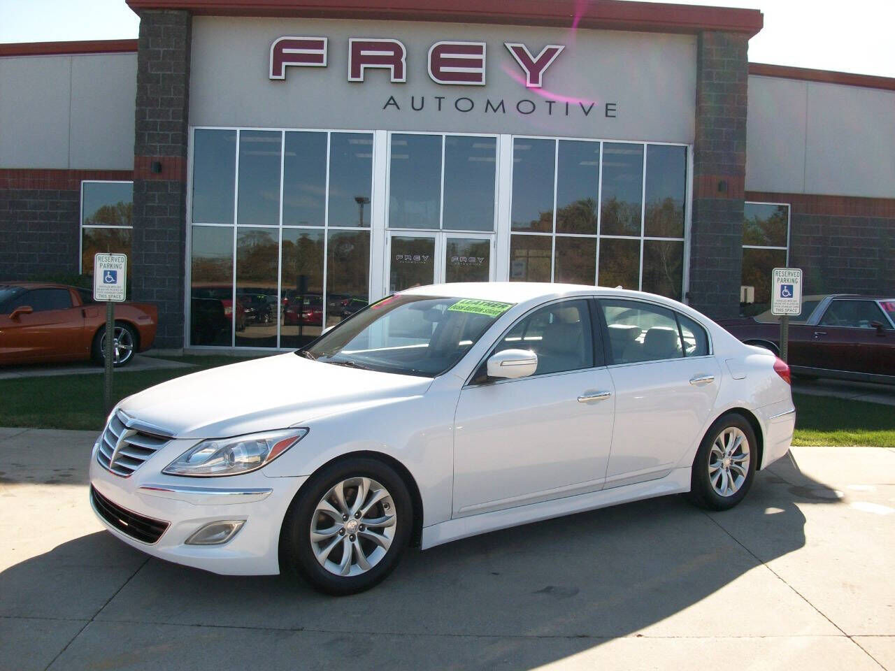 2012 HYUNDAI Genesis