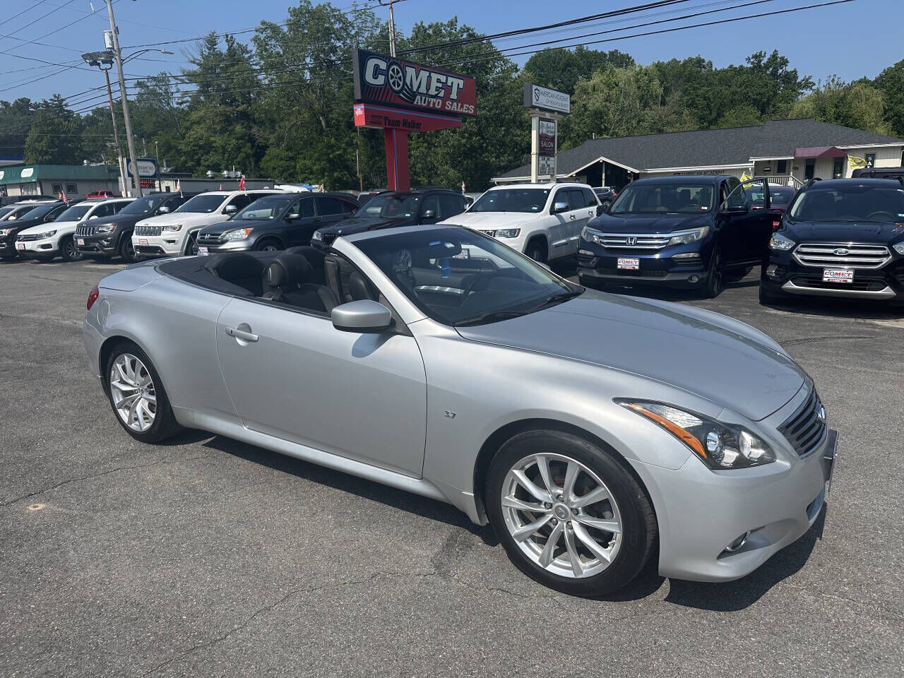2015 INFINITI Q60