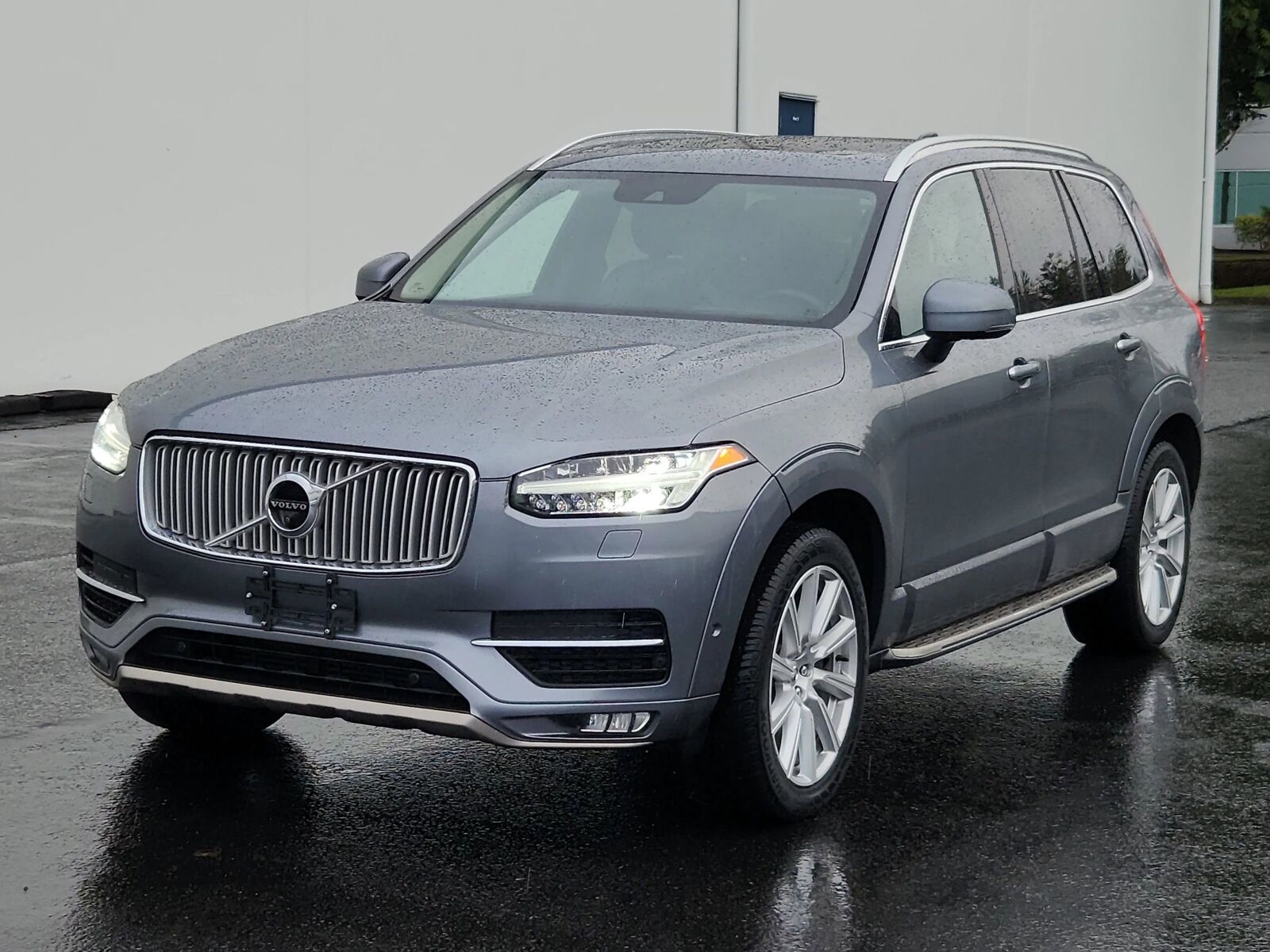 2016 VOLVO XC90