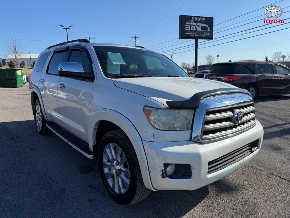 2013 TOYOTA Sequoia