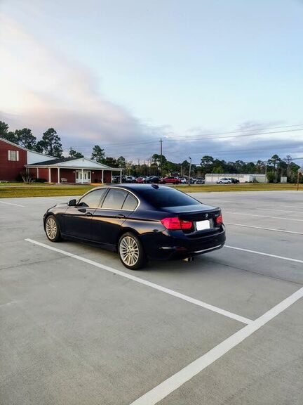 BMW 328i