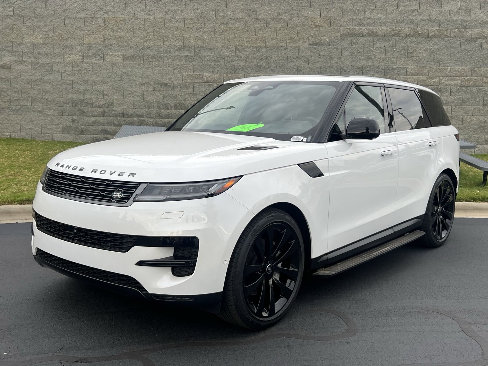 2025 LAND ROVER Range Rover Sport