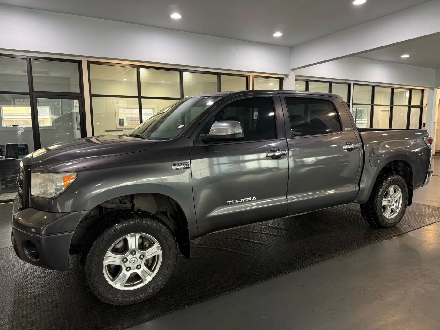 2013 TOYOTA Tundra