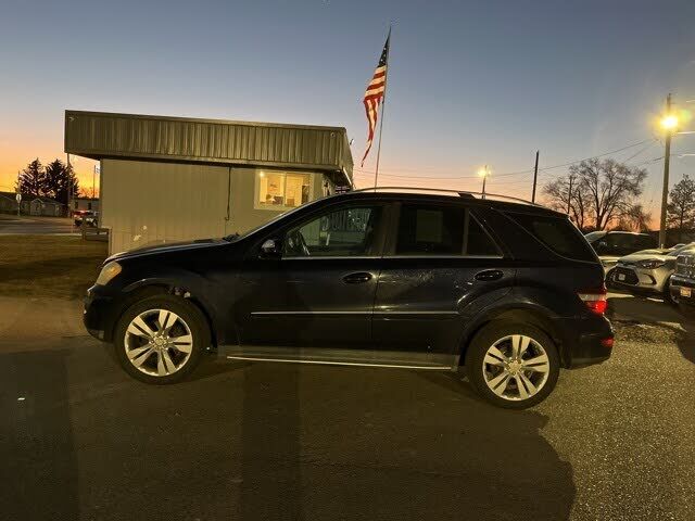 2010 MERCEDES-BENZ M-Class