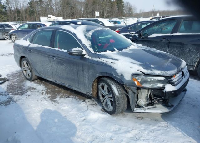 2012 VOLKSWAGEN Passat