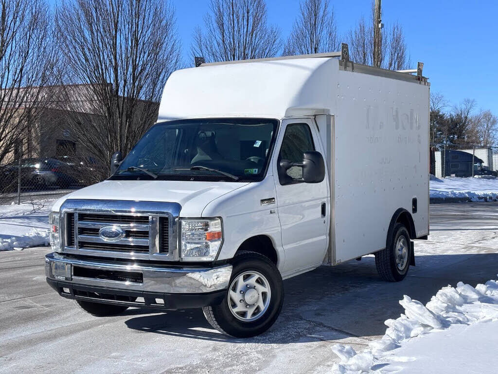 2011 FORD E-350