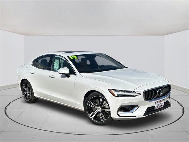 2019 VOLVO S60